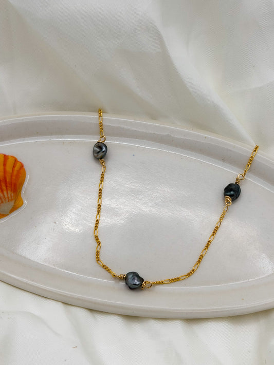 Keshi Choker Necklace